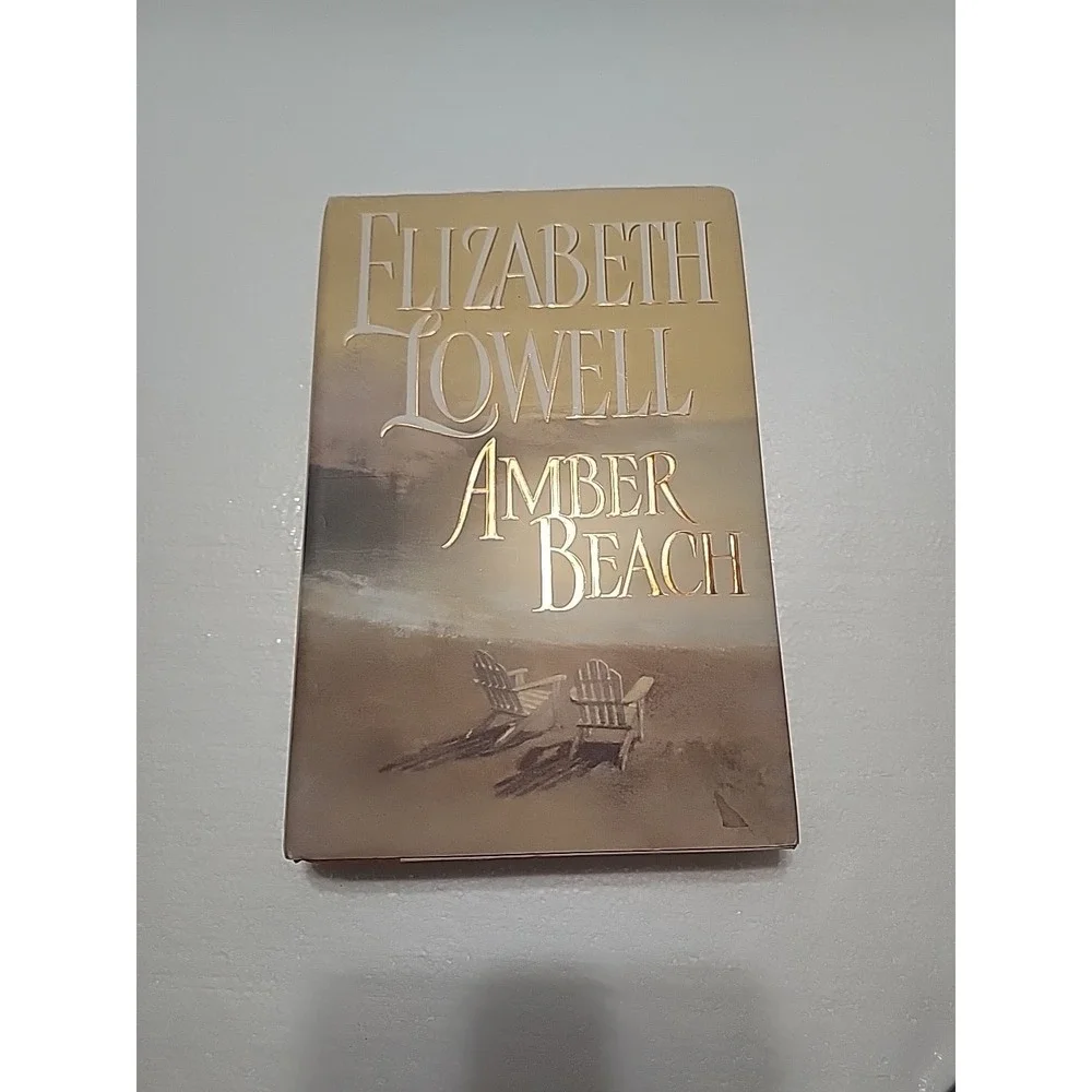 Amber Beach by Elizabeth Lowell (1997, Hardcover)